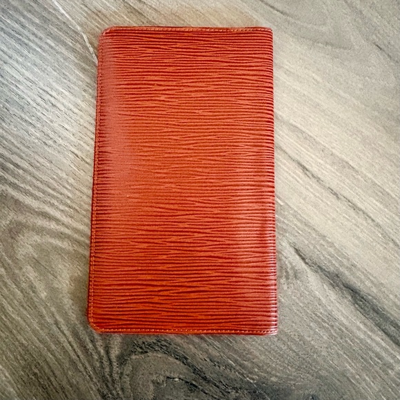 Louis Vuitton Epi Long Wallet - Picture 6 of 6